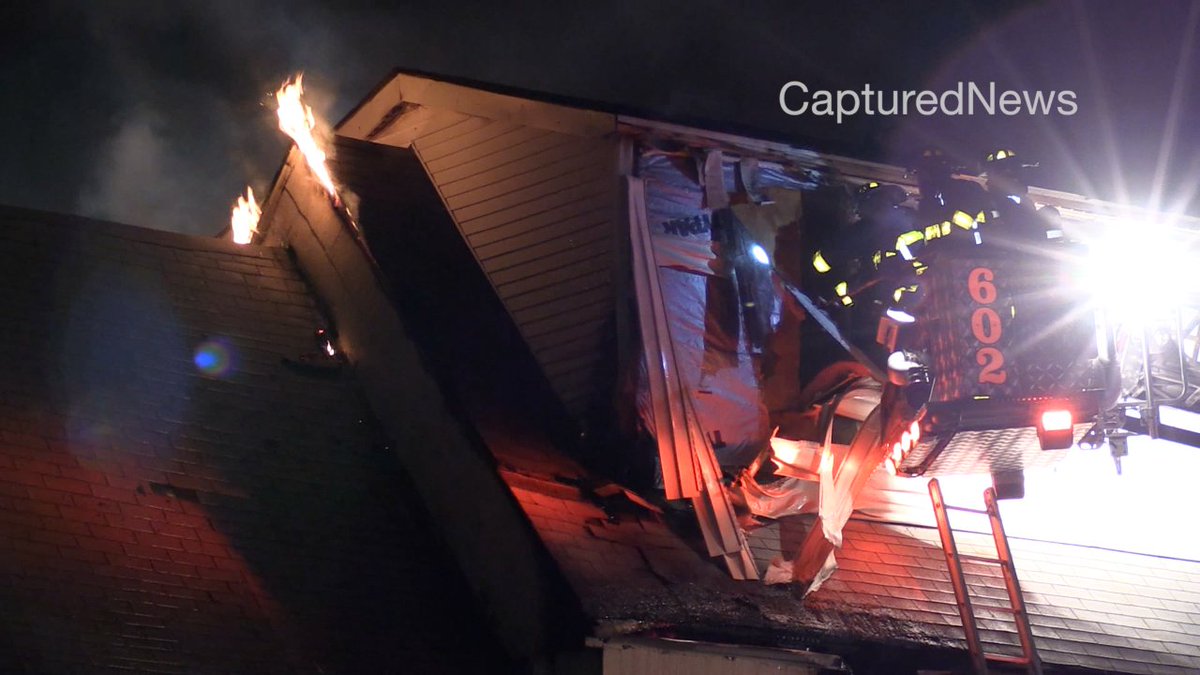PauleyLaPointe's tweet photo. BELLWOOD: An #ExtraAlarm fire broke out on 2700 Block of St Charles in Multi-Story building in #Bellwood. Now on @CapturedNews
#Breaking https://t.co/y8Tu5VFqA9
