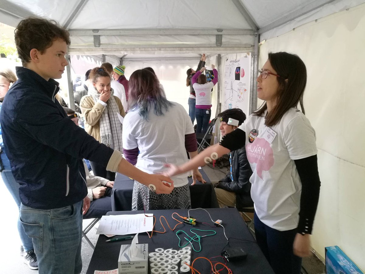 Hur kan vi kontrollera objekt eller andra människor enbart med hjärnan? #hjarnfestivalen at #forskarfredag