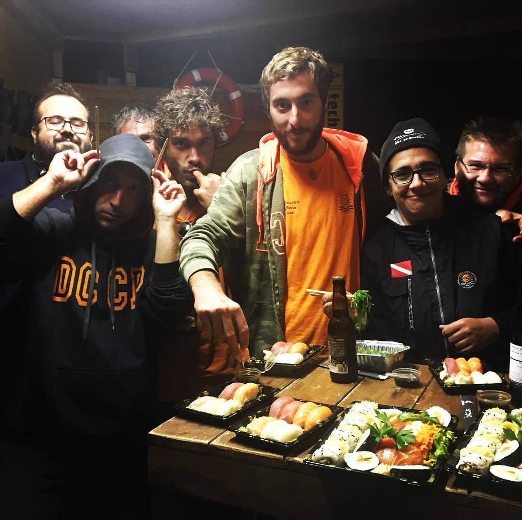 dccp2's tweet photo. E dopo una spettacolare #notturna un buon #sushi non ce lo toglie nessuno!!!!! #dccp2 #divingisfun #padi #sardinie… https://t.co/P8fJkpxj2o https://t.co/x50PyPWm6H