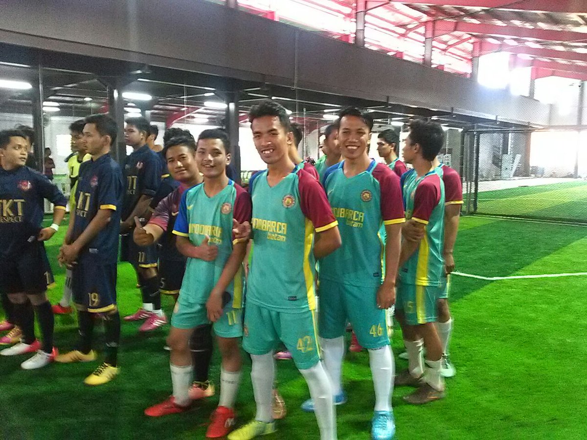INDOBARCA_BATAM's tweet photo. Nah Ini dia Team Yg Mewakili @INDOBARCA_BATAM dlm tournament grand opening akutahu futsal #indobarca #chapterevent #ibbtm #culesbatamisland https://t.co/9Xmm73rRUj