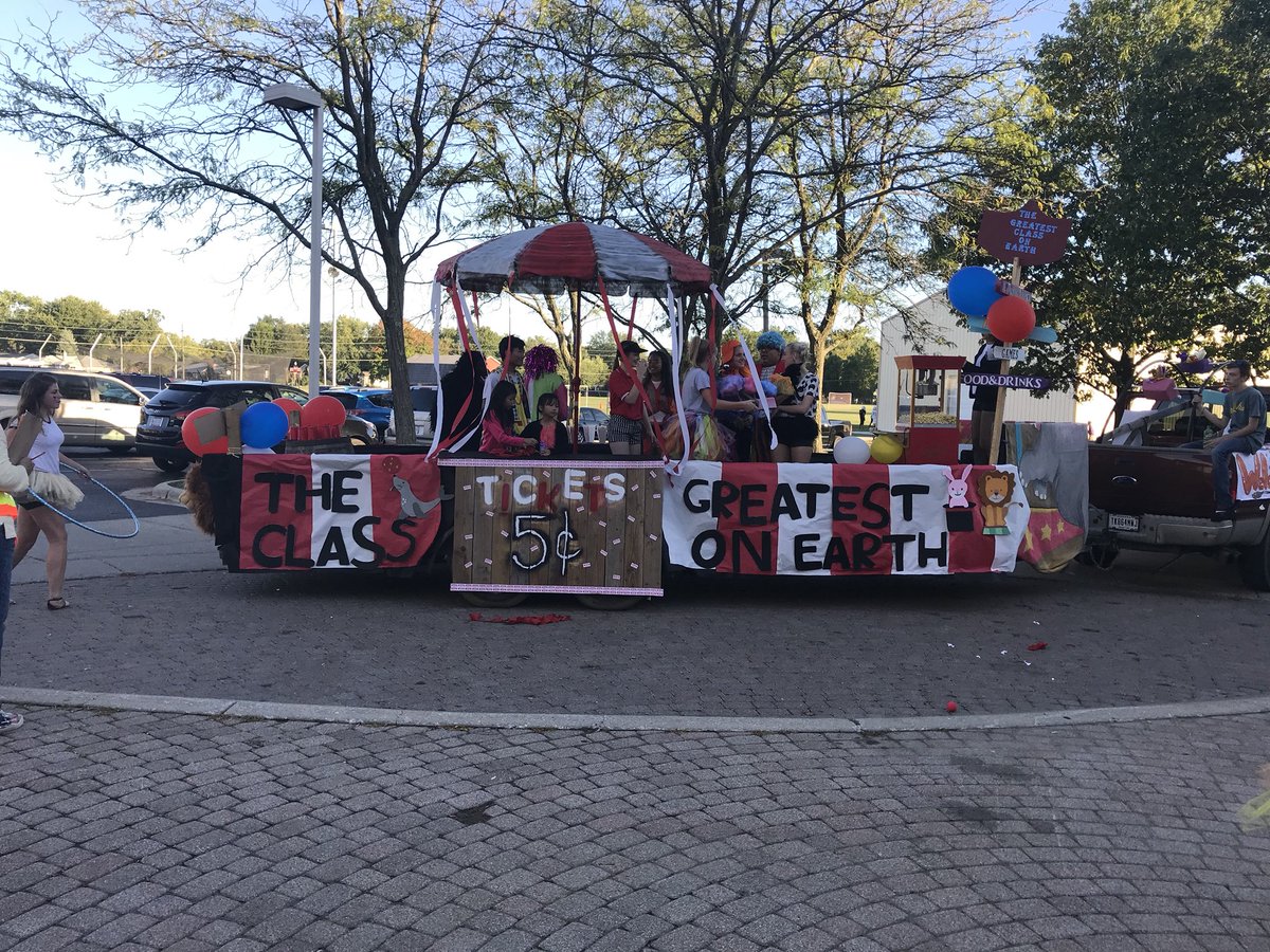 SOPOBC's tweet photo. The Class &amp; Club floats/banners are awesome this year. #PreParadeParty #UntamedPride #SOPOBC https://t.co/bZZg2eEIT7