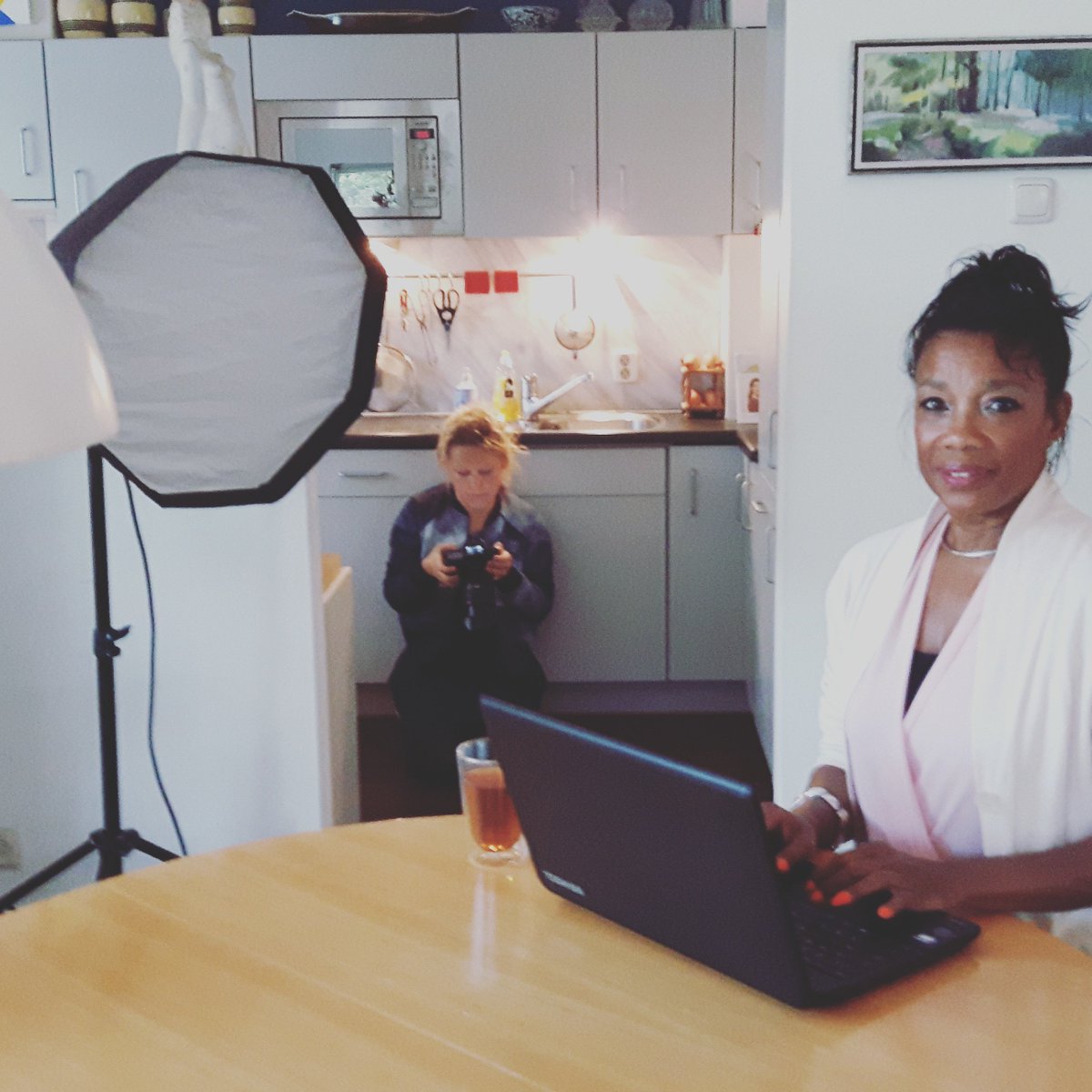 MooiEcht's tweet photo. Leuke en succesvolle shoot gehad afgelopen woensdag. Productie en modellen van/door Mooi Echt! Benieuwd naar het resultaat! https://t.co/drB5MGfDfw