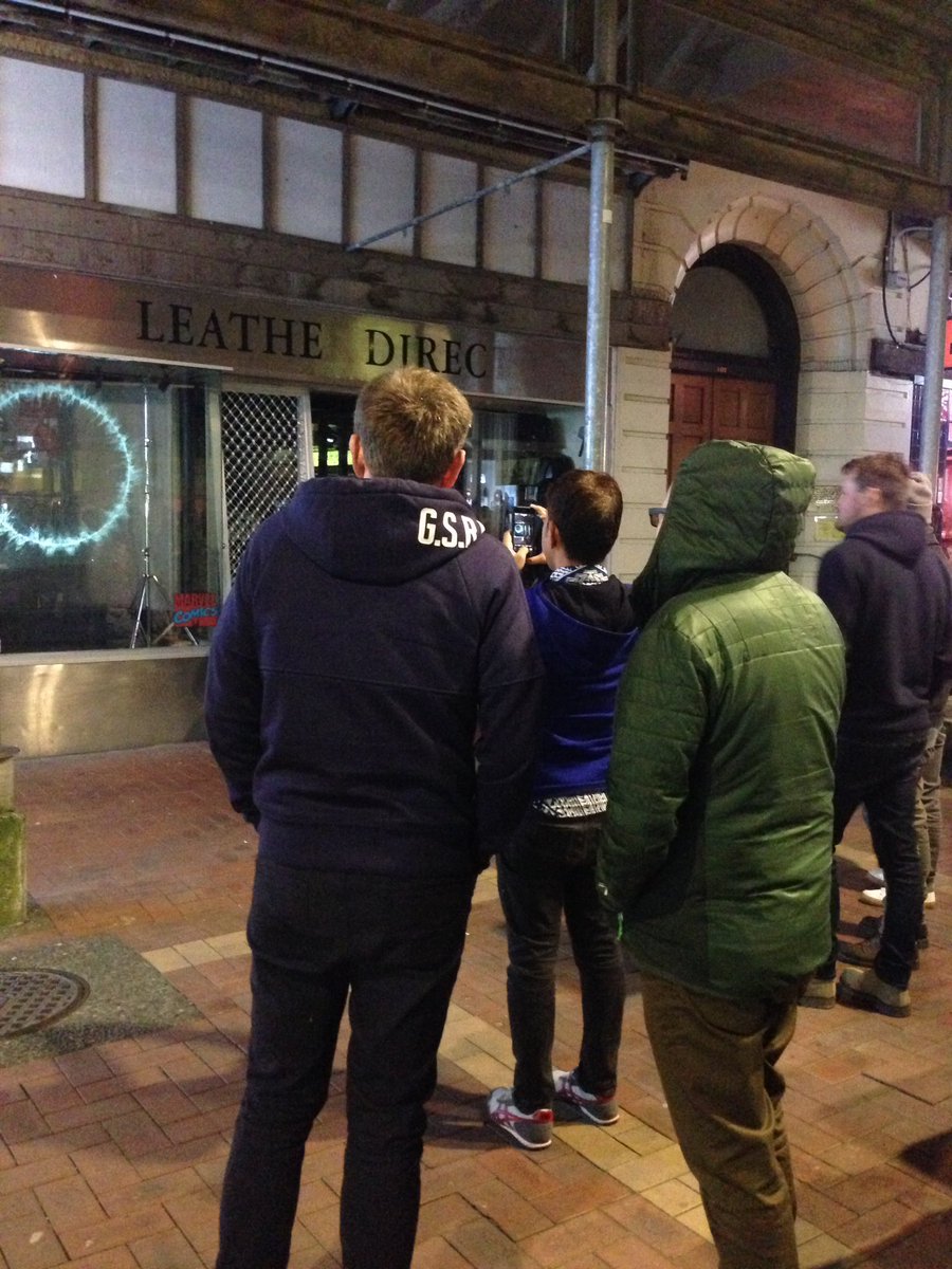 NZSOxp's tweet photo. Live prototyping on Cuba St tonight! Participants vs audience #NZSOxp https://t.co/qWhKU0HeVS