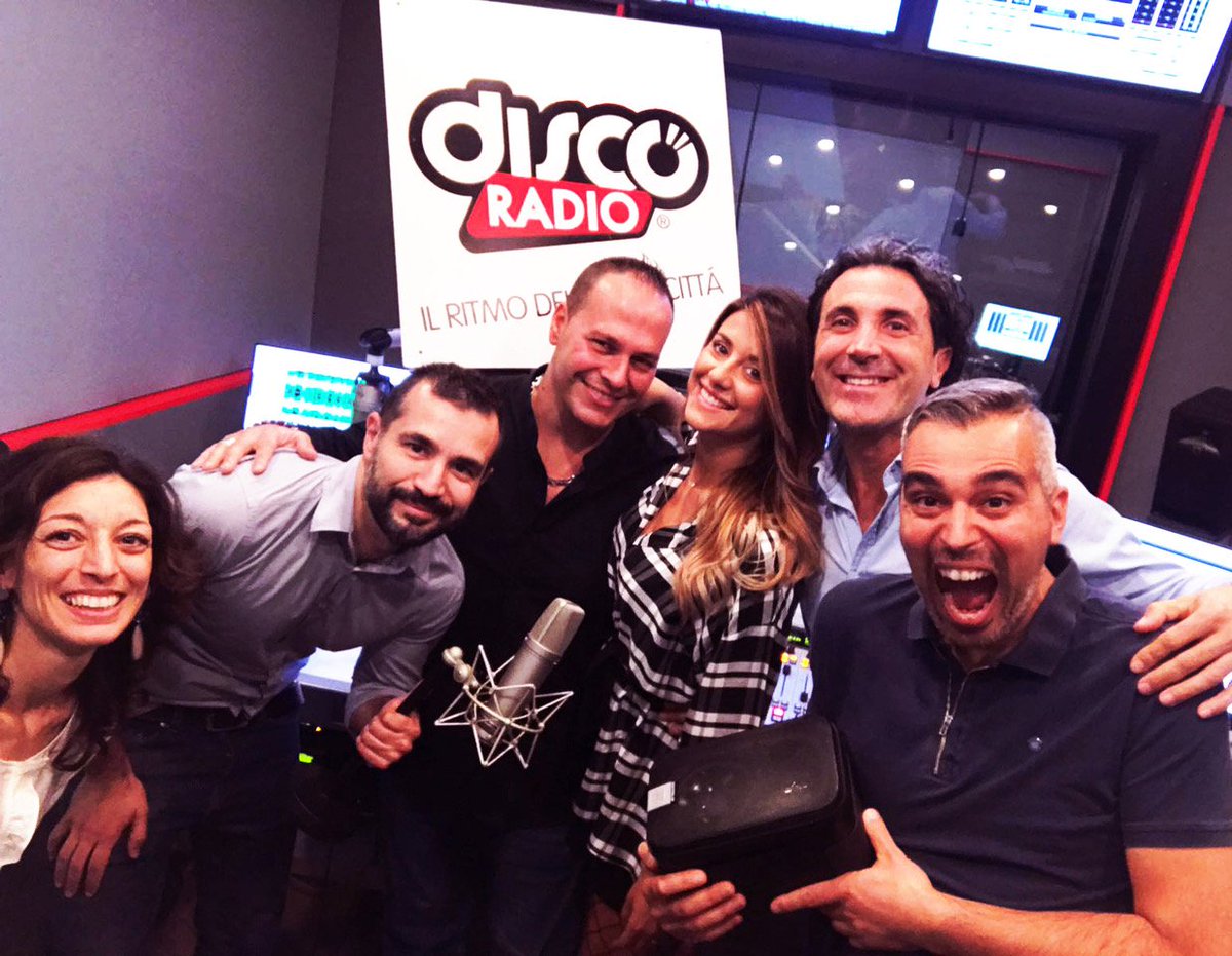 Discoradio (@discoradioit) on Twitter photo Lei, al centro, è Valentina #Guidi: fatele un grande in bocca al lupo, è lei che entra nella squadra di Discoradio grazie a <a href="/SpeakerFactory/">Speaker Factory</a>! Lei, al centro, è Valentina #Guidi: fatele un grande in bocca al lupo, è lei che entra nella squadra di Discoradio grazie a <a href="/SpeakerFactory/">Speaker Factory</a>!