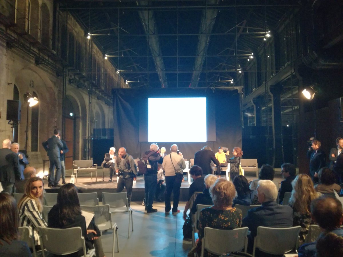 atpdiary's tweet photo. Presentazione Delle grandi #ogrtorino #ogr #ogrtorino #officinegrandiriparazioni #maxiparty dal 30 settembre
#torino https://t.co/R2QMNqMyw3