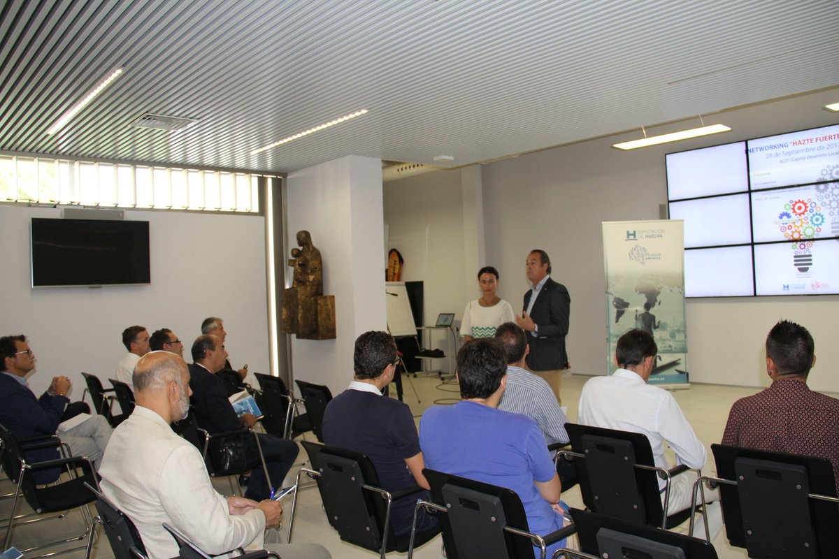DipuHU's tweet image. #Emprendedores onubenses aprenden a #reprogramar la mente para los #negocios bit.ly/2xCdAT6 #HuelvaEmpresa @DipuHU