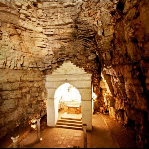 #GrottadiSanMichele a MinervinoMurge. Una grande cavità carsica luogo di culto da più di un millennio.
 bit.ly/2wol7kL  #visitbat