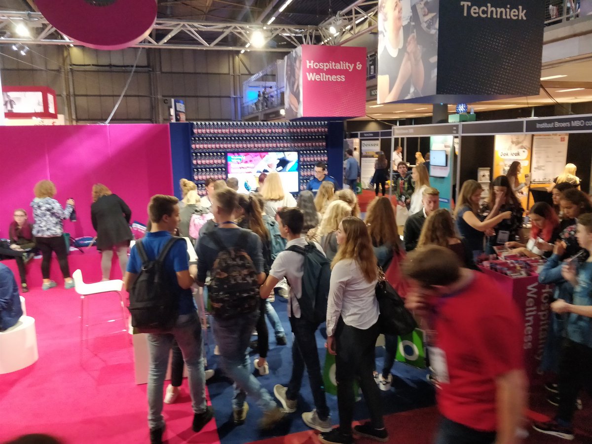 lekker druk op de <a href="/gildeopleidinge/">Gilde Opleidingen</a> stand op de onderwijsbeurs in Eindhoven