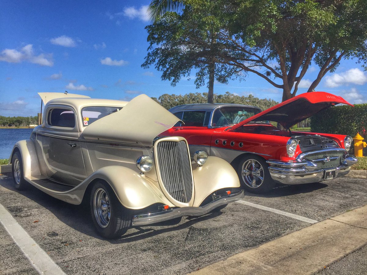miromaroutlets's tweet photo. Car Cruise-Ins are back at #MiromarOutlets! Join the Cool Cruisers Car Club this Sunday at 11 a.m. https://t.co/APu9EFAF3o