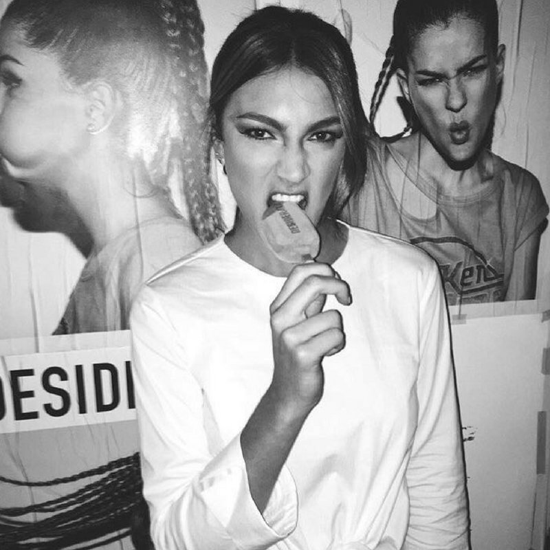 YolasPaletas's tweet photo. @LuPedraza 💣��con su #YolasPaletas en el evento de @desideratamoda https://t.co/bagnM1dpbM