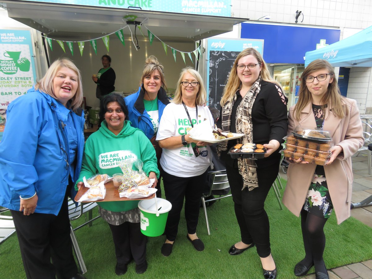 MartinCoWolves's tweet image. NEWS STORY: @MartinCoWolves get out and about to join @EnjoyWolvesCity for @macmillancancer! bit.ly/2fDk5OI