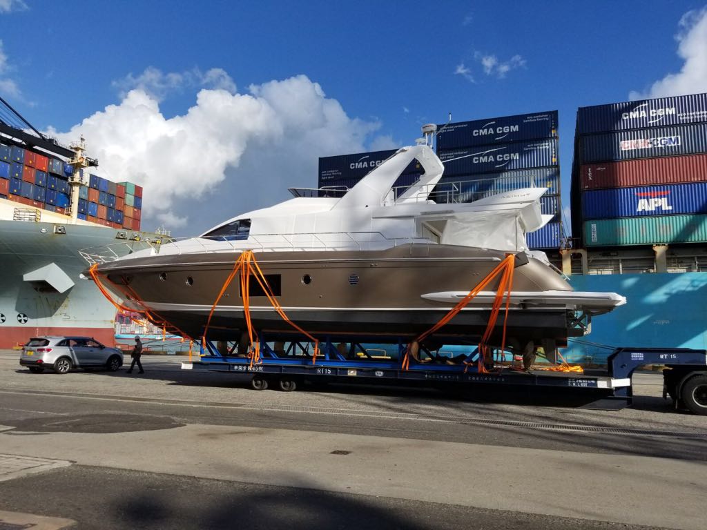 AzimutYachtsHK's tweet photo. Another gorgeous new #Azimut66 arrived in #HongKong today.
Can you see her sleek exterior line? 
#Cruising #Asian @AzimutYachtsHK https://t.co/0rTB0xBJPR