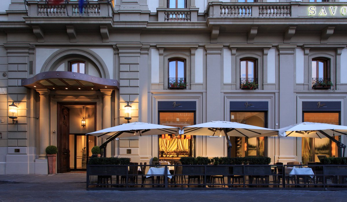 Brown S Hotel A Rocco Forte Hotel From London To Tuscany With Love Head Bartender Luca Joined Sister Property Savoyfirenze S Mixologist Dennis Behind Bar At Irenefirenze T Co 9jbm87v4ya