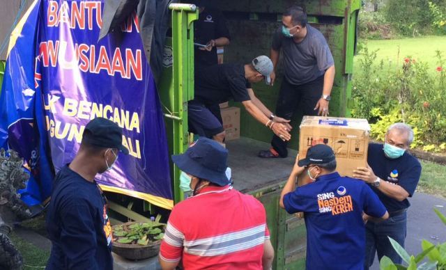 partainasdemid's tweet photo. Obat-obat telah Sampai, BRND Buka Pelayanan Kesehatan https://t.co/NpRR3qyElb #Bencana_Gunung_Agung https://t.co/gAfWPZY603