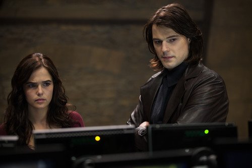 AmorPorVA's tweet photo. Eu vendo se a tag vai subir hahahha
#VAFanSeries
#VAFamily
#VampireAcademy https://t.co/pLjcoKRdZF