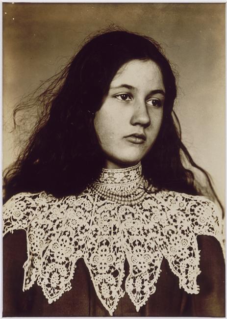 Quel gd écrivain, mort le 29 sept. 1902 était passionné de photo? Le M'O conserve plusieurs de ses clichés. Réponse >musee-orsay.fr/fr/collections…