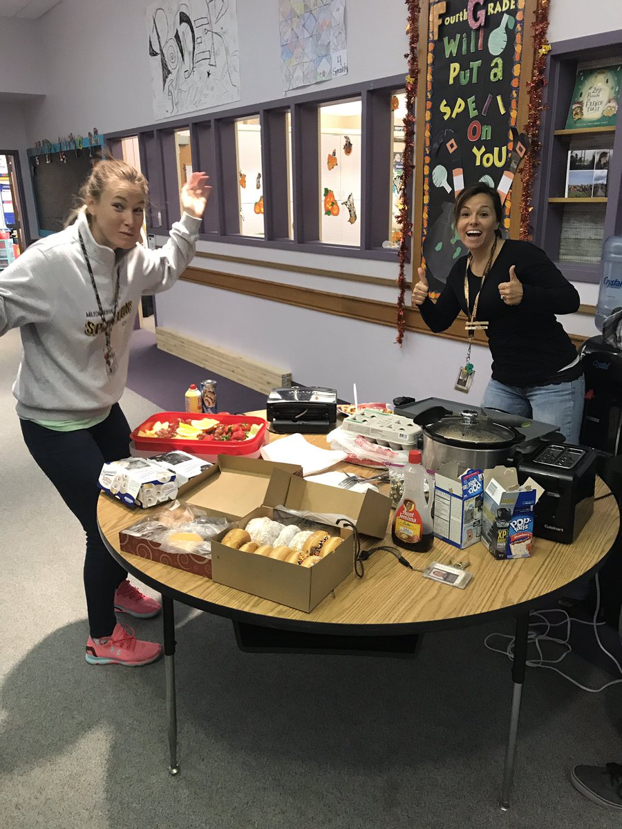 MrsHallidays4th's tweet photo. How do we celebrate extraordinary students in #4thgrade @miltonhershey ? We come early & make a breakfast feast! #wermh #studentofthemonth https://t.co/bNQMXZuDXM