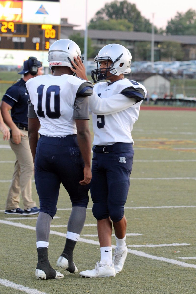 A_BLOCK11's tweet photo. #gameday 😈🍽
#RIPMuff  @king_kam5 https://t.co/GBIXiN6esg