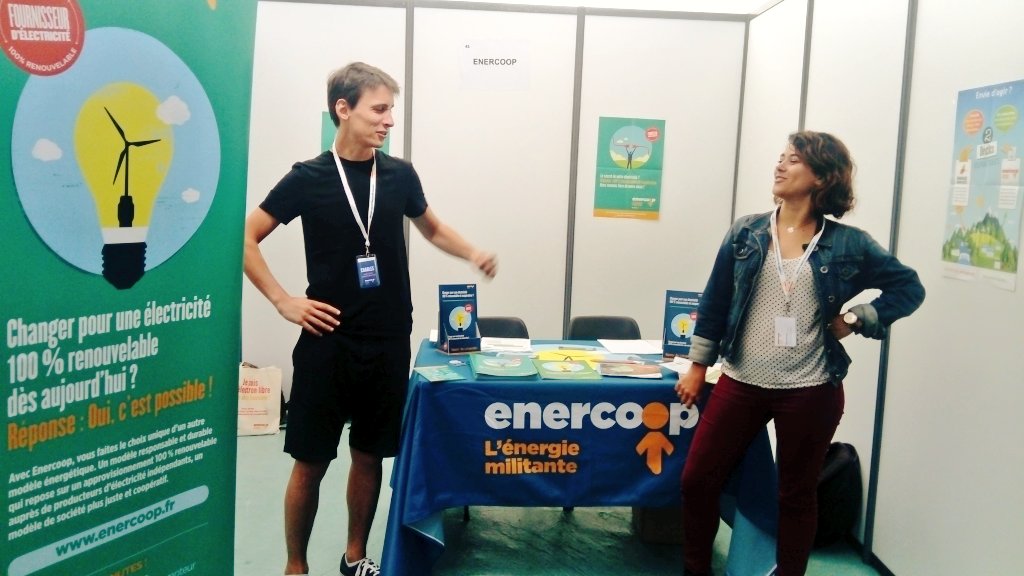 EnercoopAqui's tweet photo. 💪⚡Mélanie, Charles et Magali sont prêts pour le Festival des #Énergies qui démarre aujourd'hui à #Douchapt 💡#Périgord #transitionenergetique https://t.co/JnndobNAtq