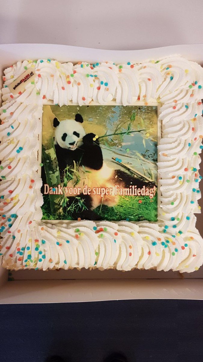 Zojuist zijn wij verrast met deze heerlijke taart gemaakt én bezorgd door <a href="/gefelicitaart/">gefeliciTAART</a>! Dit waarderen wij natuurlijk enorm! #koffietijd