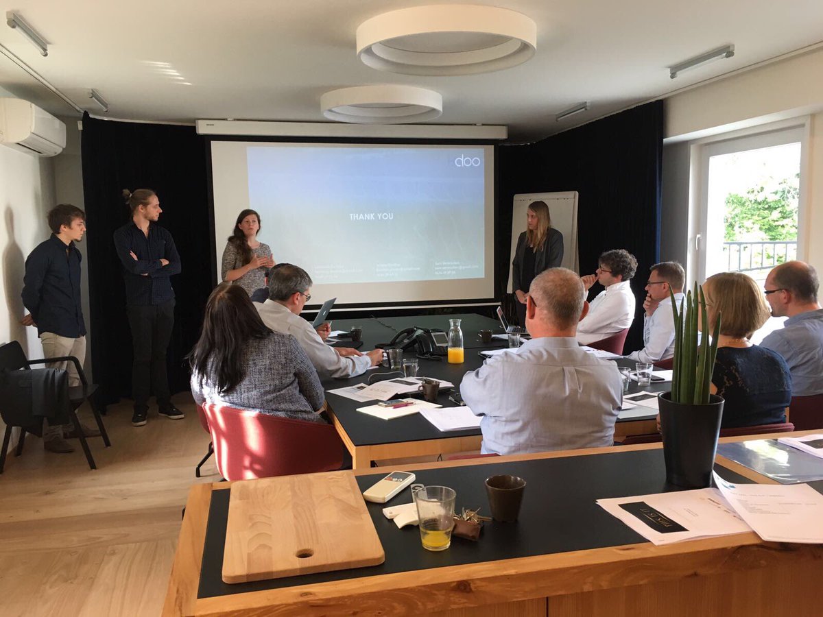 Jan_Cuyt's tweet photo. Jury dag bij Amon voor de titel van ICT graduate of 2017 #thisisIT_Amon #pitch #award https://t.co/b3uLEajQdR