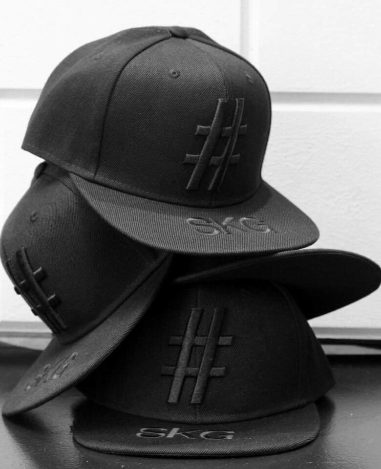 hellofrom_gr's tweet image. Getting ready for the weekend.
Hellofrom is the new black!

#hellofrom #SKG #Thessaloniki #allblackcollection #hellofromThessaloniki #hat