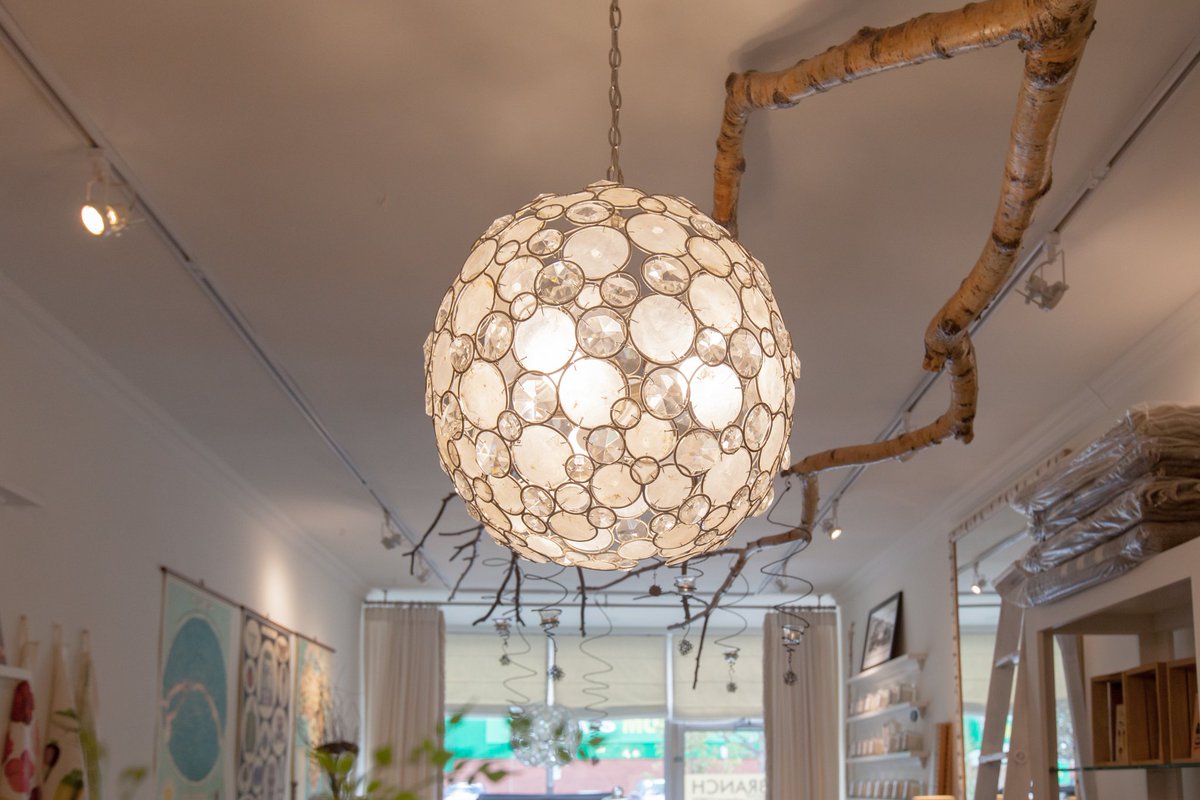 Branch_Design_'s tweet image. Selling light fixtures $850.00+HST each or get a deal on 3 in the store. Wait and see what we’re bringing in from Avenue Lighting &amp;amp; Design!