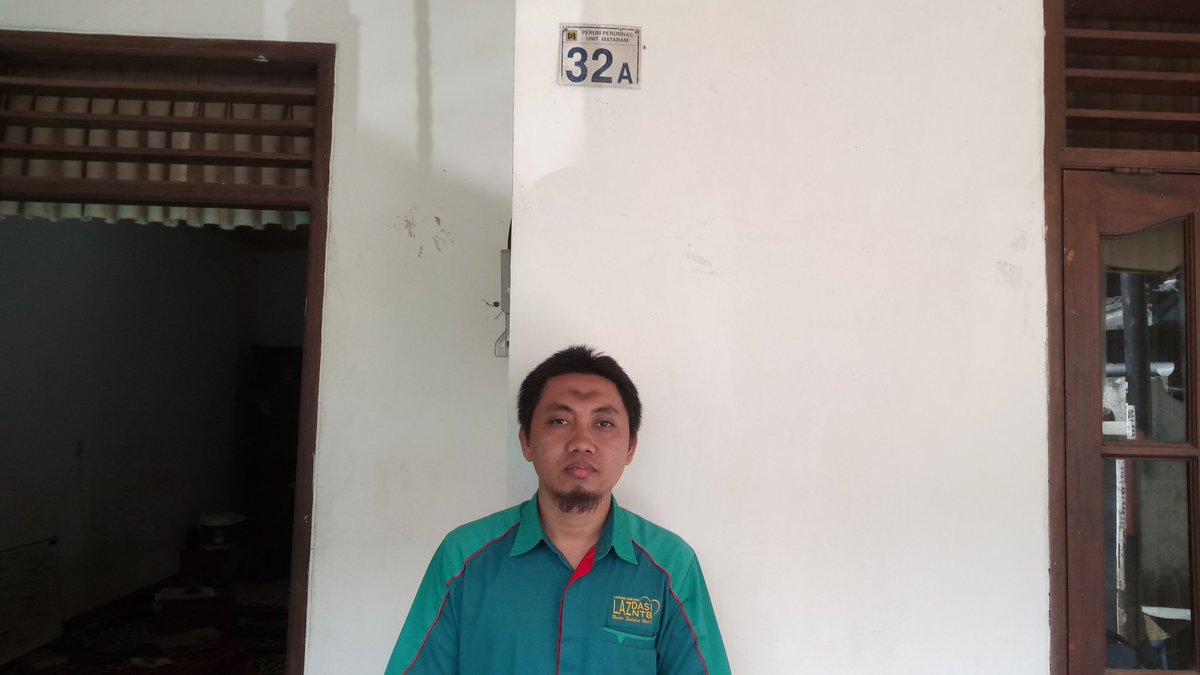 HananYusron's tweet photo. @Dompet_Dhuafa
Selamat dan sukses bg adik2 #Etoser Unram NTB.
@ahmadjuwaini @rinisugito @dasintb @DASILOBAR @sayuti_rosiady https://t.co/AtWo9rc9Tv