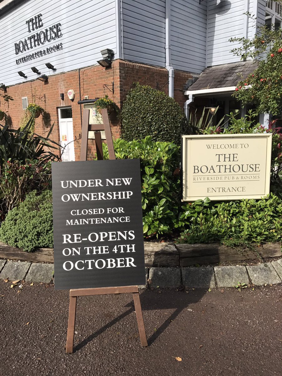 See you in a wee bit people .... #excited #newfood #newdrinks #hallandwoodhouse