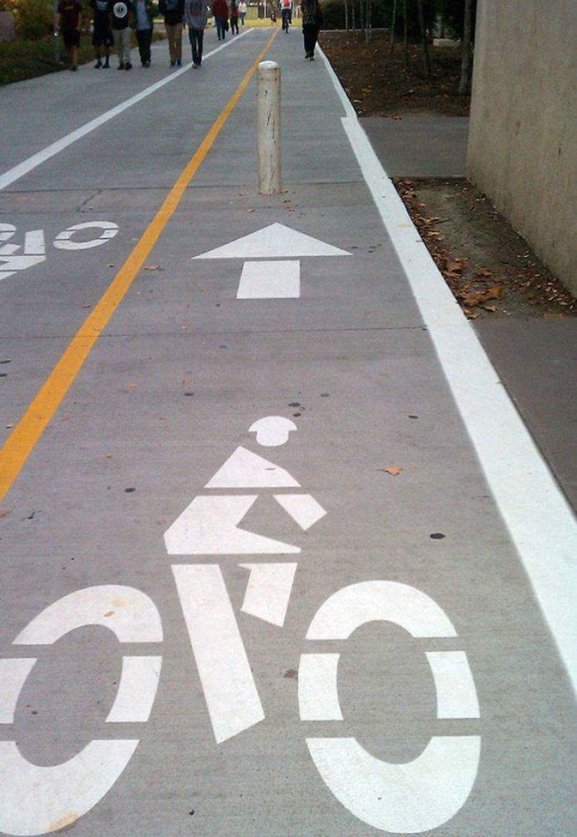 Ridersmate's tweet photo. There's a town planner somewhere who clearly isn't a fan of cyclists. 🤔 https://t.co/a4LMebdFnA