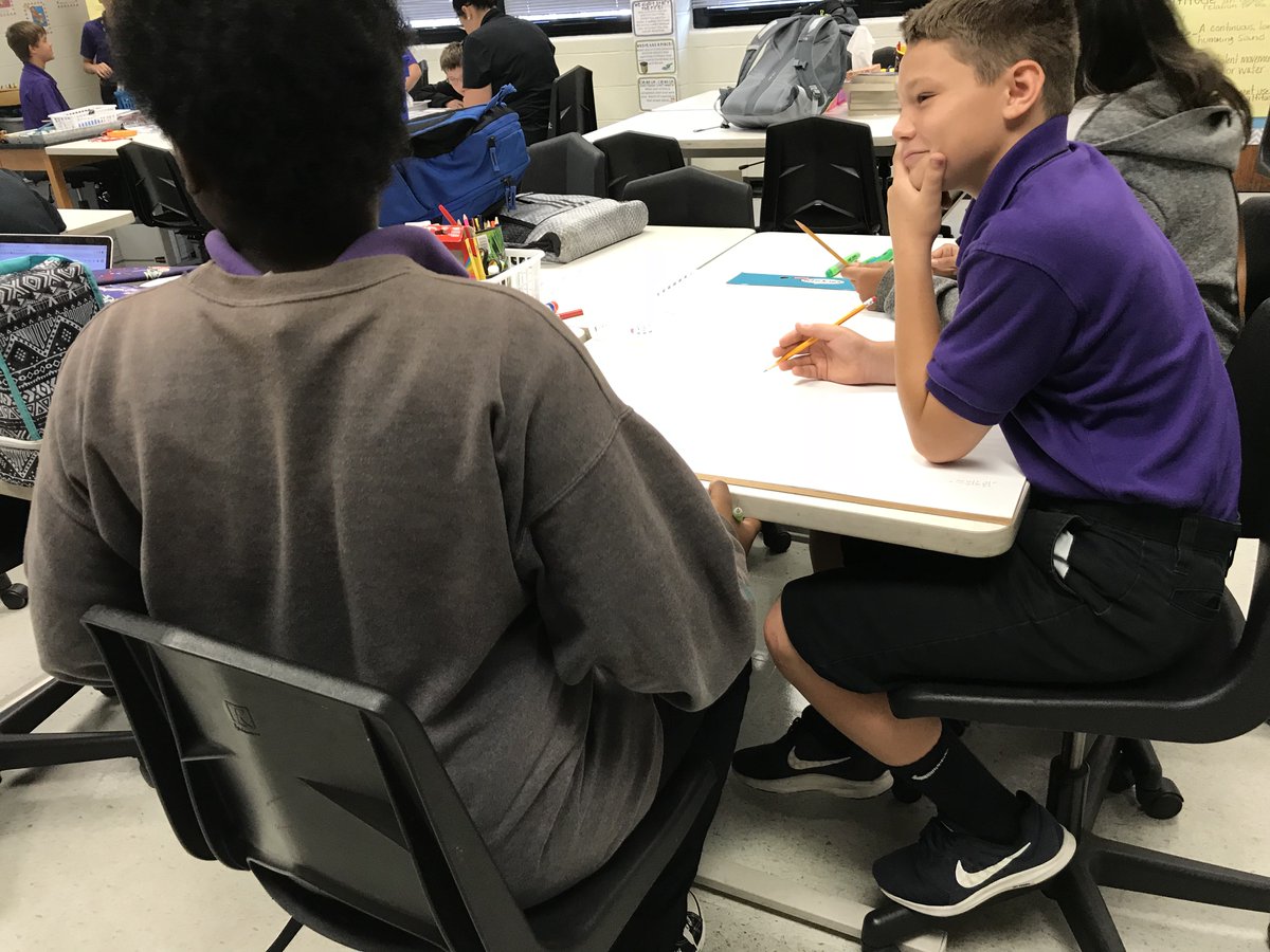 FtcRobo's tweet photo. Drawing out the designs for our robot! :) @msa_w @MSA_Teacher @FTCTeams #omgrobots #IPSBProud https://t.co/cy17gvGz8L