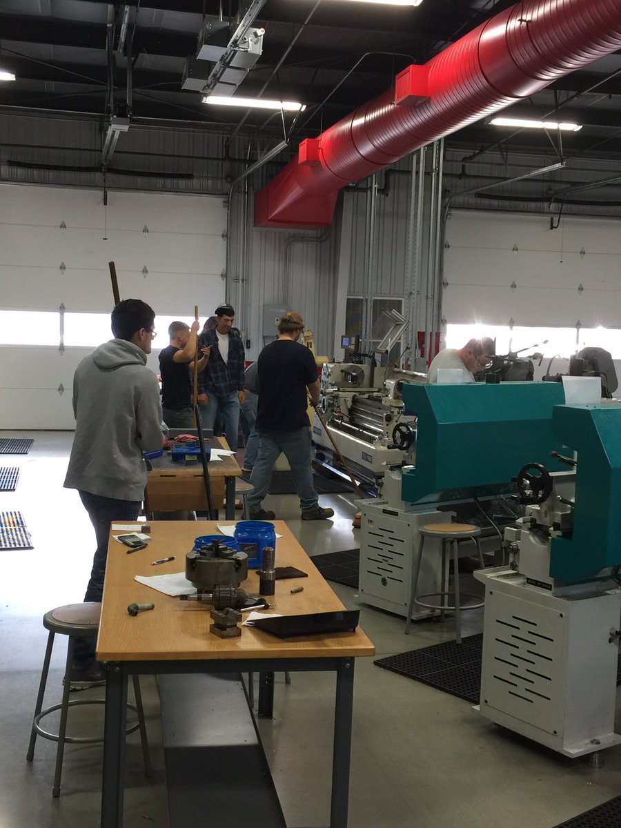 CNC_Kaser's tweet photo. AM class putting the finishing touches on 1st project and cleaning up the mess @PlymouthHSpcsc #skills @ITAMCO_ IMESSC https://t.co/Y4mGJadyQU