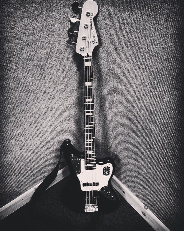 atphmusic's tweet photo. The beast! #fender #jaguarbass #jaguar @Fender https://t.co/3cpde4B5Bf