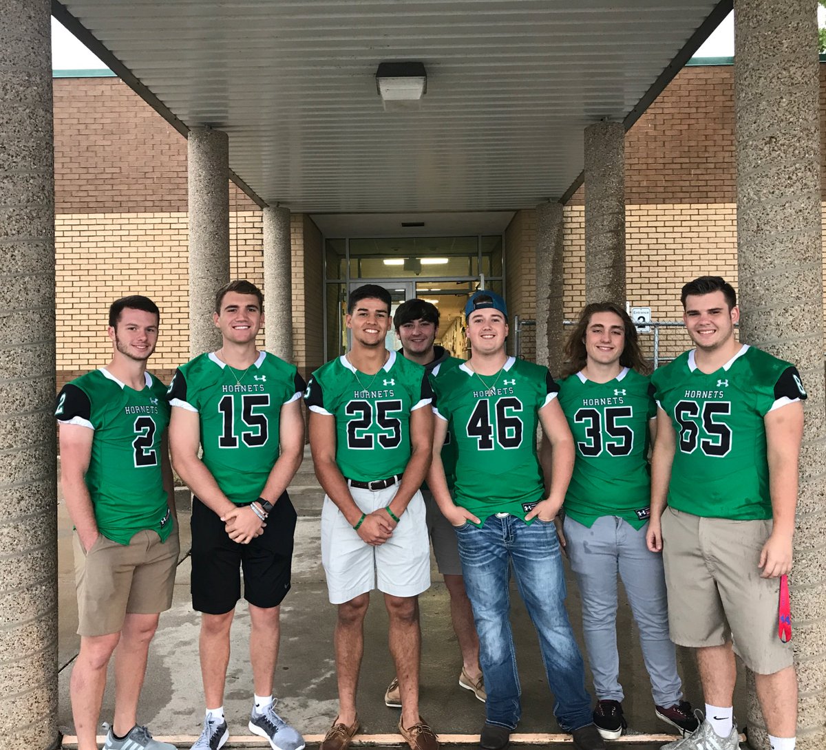 _kim_edwards's tweet image. Back where it all began for Zach! Love seeing those kiddos faces light up! 💚Hornet Pride @silvercreekazle @AzleHornets