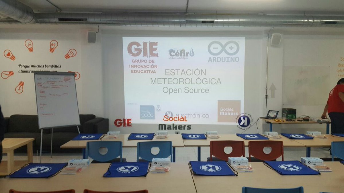 buenconsejoll's tweet photo. 🆙Nuestros profes @Darohe93 y @jcsosvilla  participando en proyecto Céfiro Educa https://t.co/Ou5GugzmgY📟 @arduino @ProyectoGIE #Tenerife2030 https://t.co/1rRoMsoddc