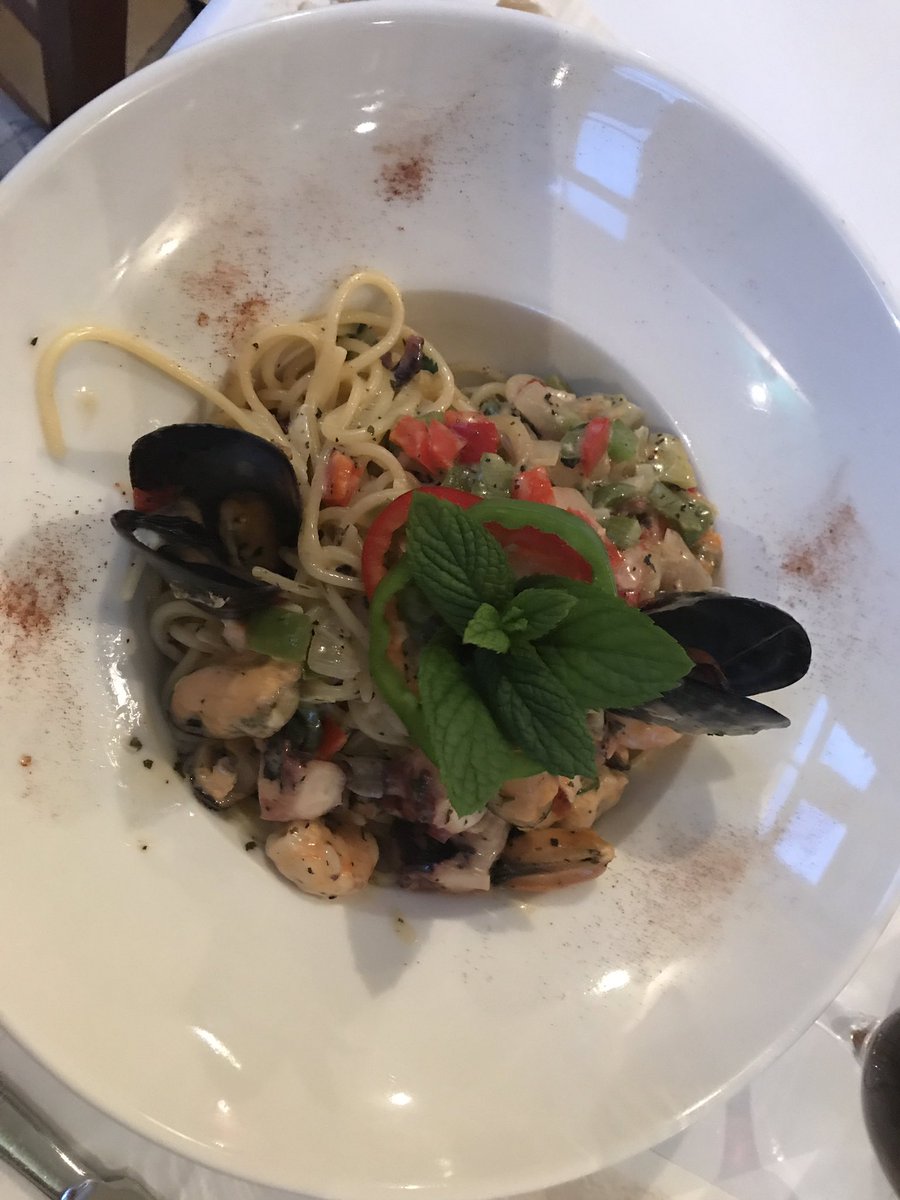 The most beautiful seafood pasta I have ever had 👌#crete #superb