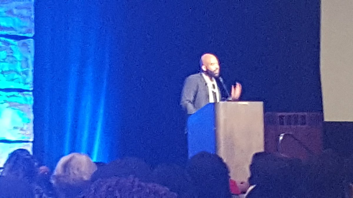 KenyamesqMy's tweet photo. @lloydboston at #CCWC2017 https://t.co/kTsGSroGyr