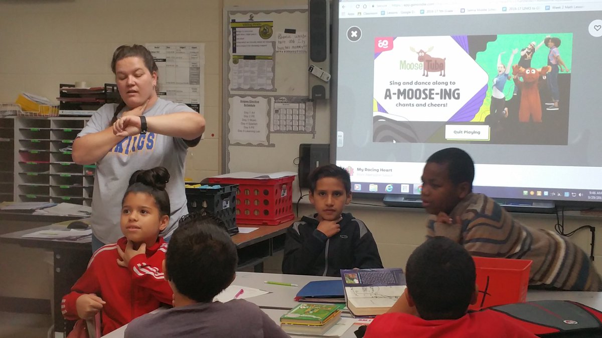 Ms_Trammell's tweet photo. Building relationships through content @ShannonSnipes2  @SMS_Vikings  #JoCoMindset https://t.co/K18kweCn8B