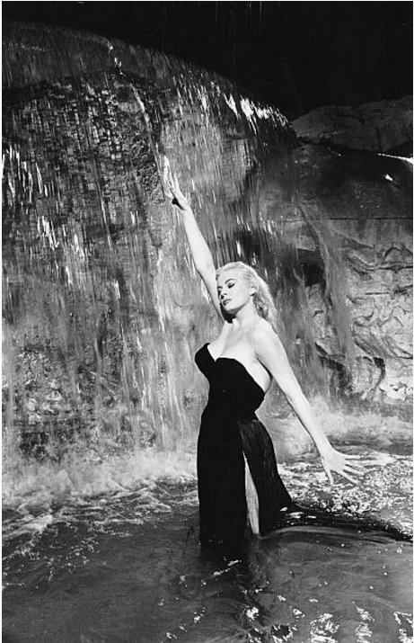 Happy birthday Anita Ekberg.
In Fellini\s La Dolce Vita
John Kobal Foundation, 1960 