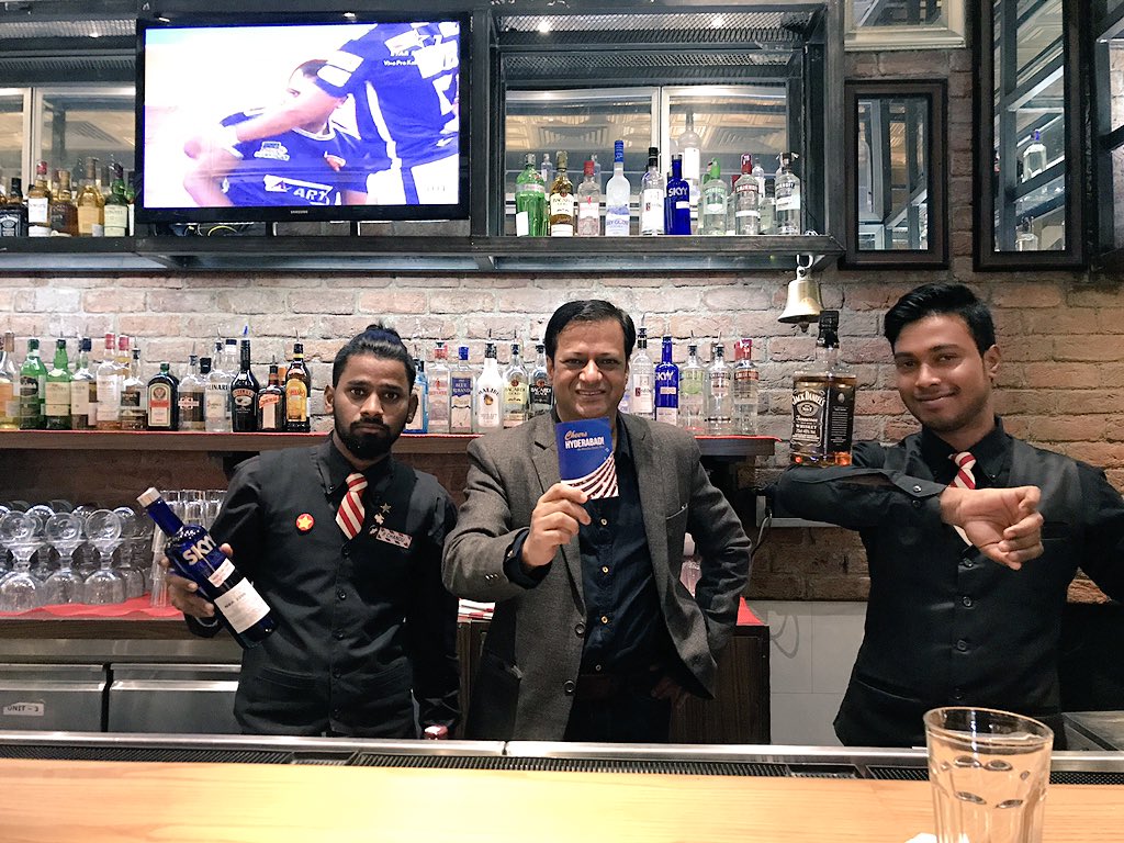 BevScope's tweet photo. #Friday is just apt to be at #TGIF to make and talk #American #drinks 
#TasteofAmerica #cheershyderabad #USIndia https://t.co/k7qofpS86M