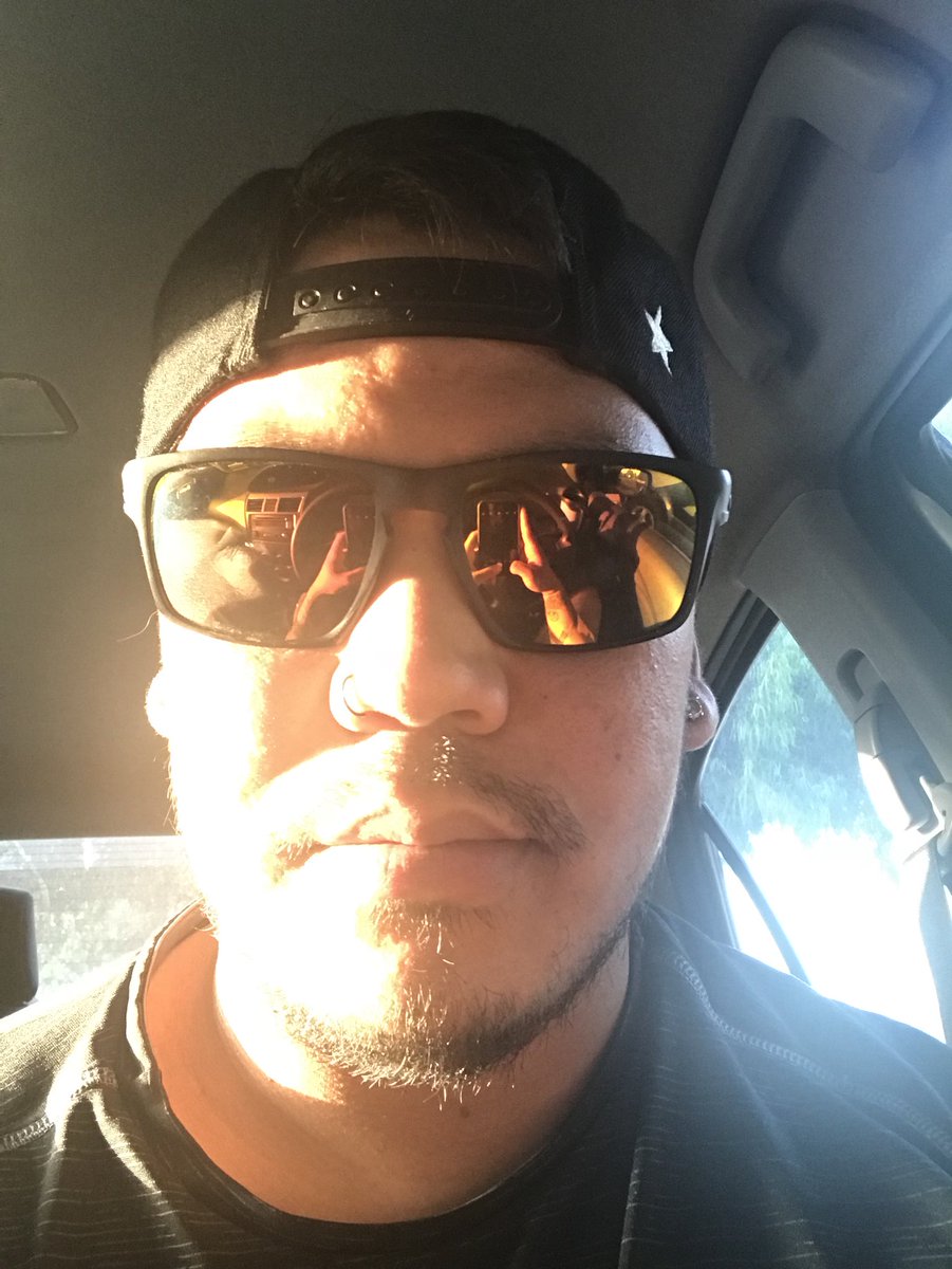 S1CKSZN's tweet photo. Do not remember the last time I shaved lol. Oh well. Letting ALL grow up. #scruffyface #tryingsomethingnew #beard #stash #imtrying #okay https://t.co/UO7Y3Dx4Y2
