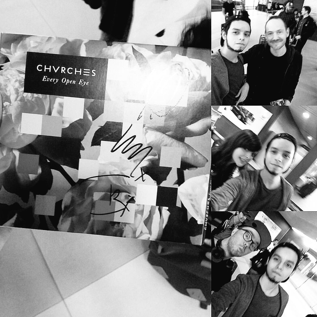 arnoldvenzor's tweet photo. Ya pasó un año de conocer a estos niños hermosos 😭🖤 @CHVRCHES #LiveOut2016 https://t.co/s7GnEkgOma