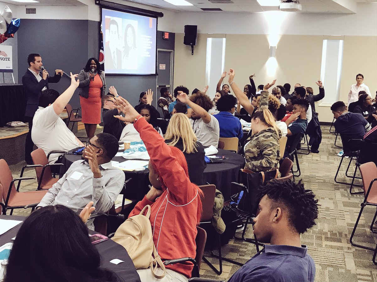 CuyahogaCounty's tweet photo. "It's so important to have young people running for office." This statement from @KerryMcCormack1 made A LOT of hands raise, too. #YVM2017 https://t.co/KX0P59uJEI