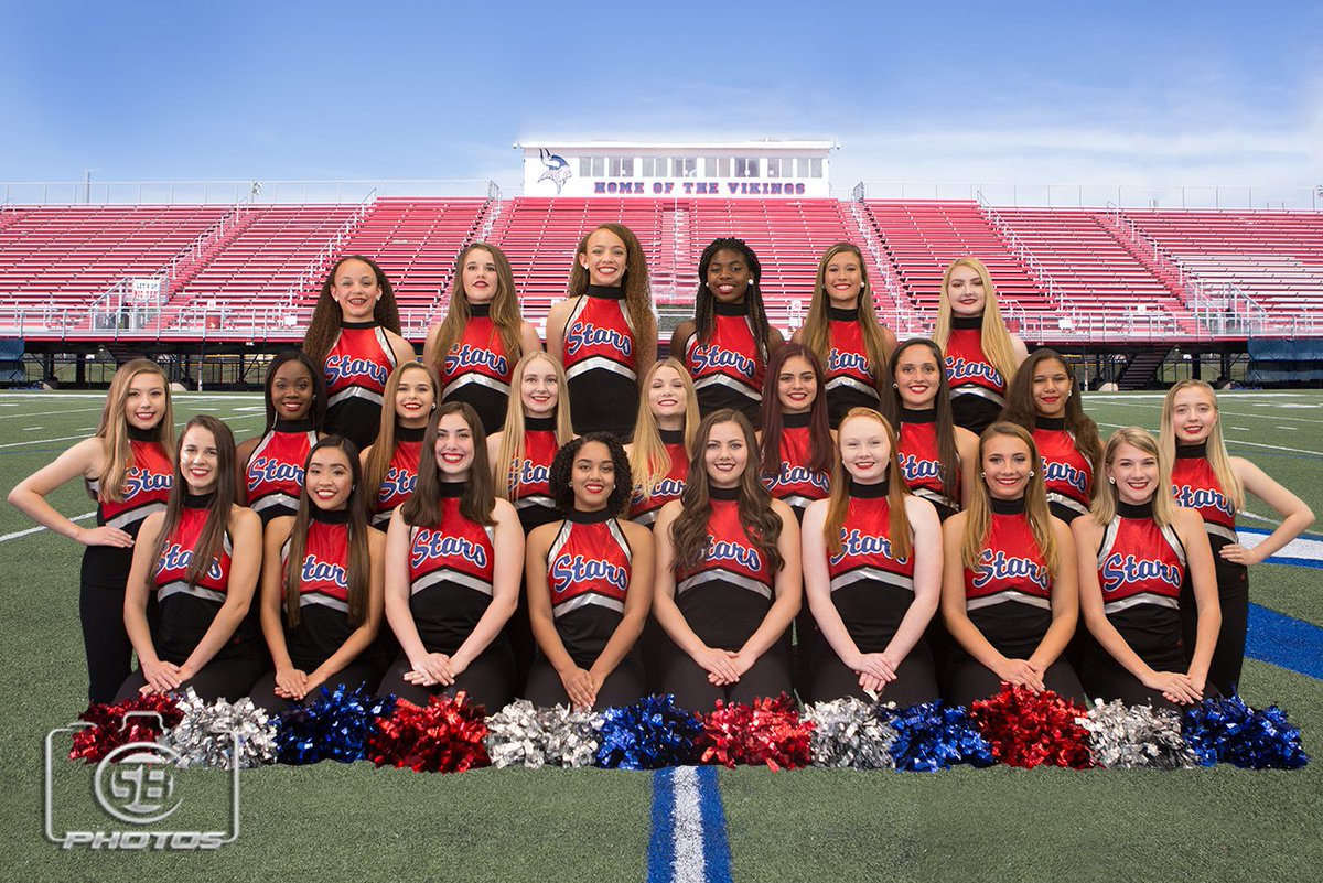 NDAupdates's tweet photo. Tune into Snapchat (👻 NDAupdates) today to watch what #gameday is like with Fort Walton Beach High School! https://t.co/DICU6hkDvW