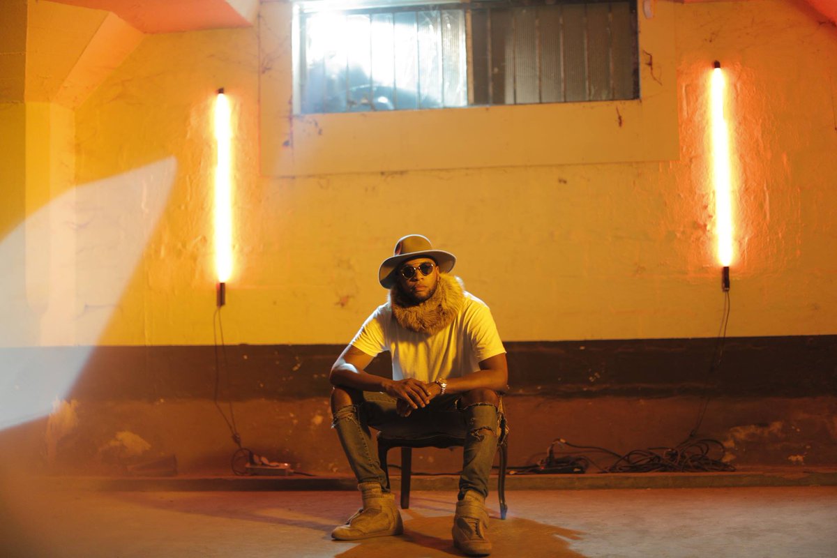 NEW MUSIC: Angelo King feat. ND - "Pick Up The Phone" freshhiphoprnb.com/new-muisic-ang… <a href="/Angelokingg/">Sim</a> #FreshHipHopRnB