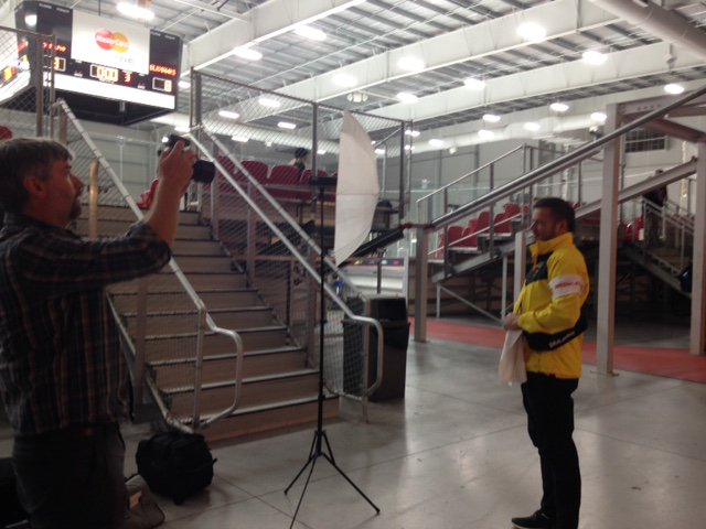 sheridanalumni's tweet photo. Having a fun morning with Athletic Therapy grad Jason White ’08 at the #InvictusGames! #OvationPhotoShoot @ONTherapists https://t.co/Z1oVuHbFid