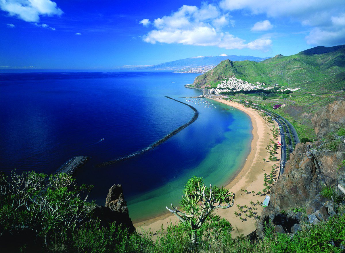 Save up to 35% PLUS second person pays half price on this amazing #canaries #cruise from #Liverpool #FridayFeeling cruisesfromliverpool.com/Itineraries/ca…
