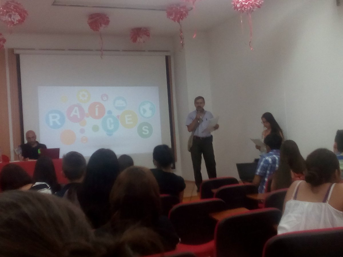 InseparableTS's tweet photo. #PeriódicoRaices en el #1erForoComunicaciónyMovimientosSociales en la @UFPSCUCUTA #ComunicaresParticipar https://t.co/TARjTsrvs9