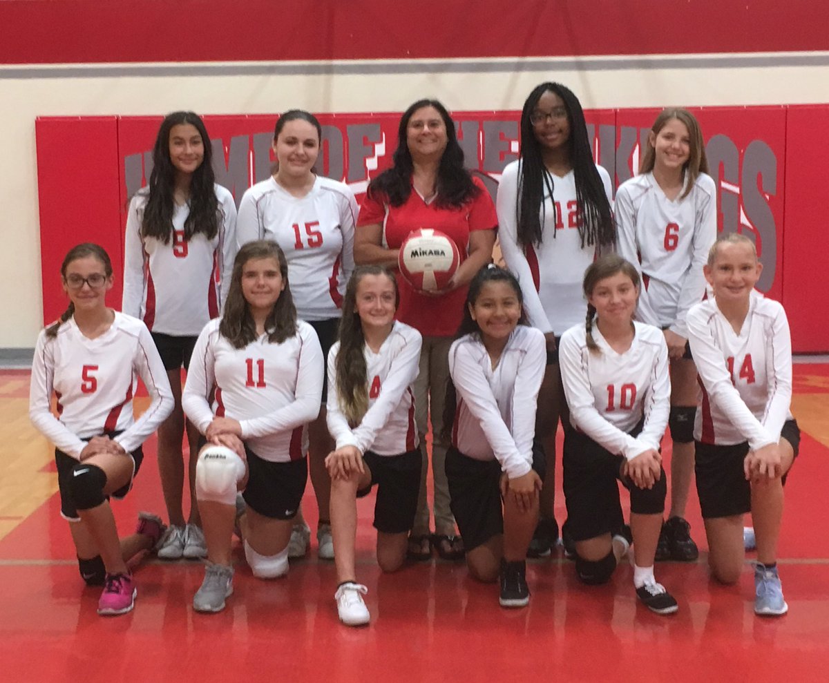 natdawgboi's tweet photo. I teach kids who glorify God on the court! 🏐 #askmewhoiteach https://t.co/RYLsE7Syqq