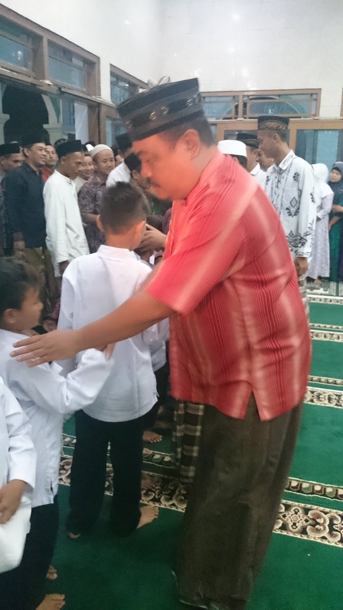 Kpmd_Samong's tweet photo. 29/9/17 mlm santunan anak yatim piatu Ds Samong @Desa_Samong @KecUlujamiPml @KabPemalang @pakjunaedi @ganjarpranowo @harian_pemalang https://t.co/xBnlQYo61t